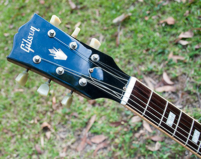 Gibson ES-335 headstock